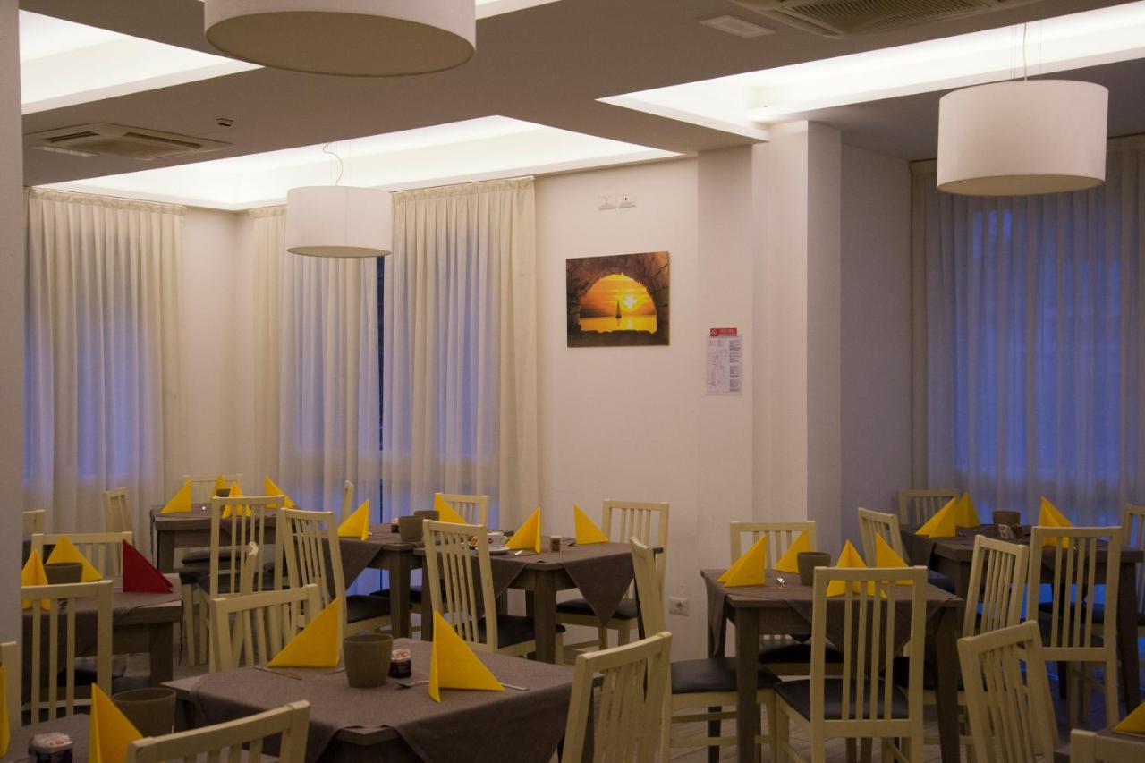 Hotel Villa Enea カットーリカ エクステリア 写真