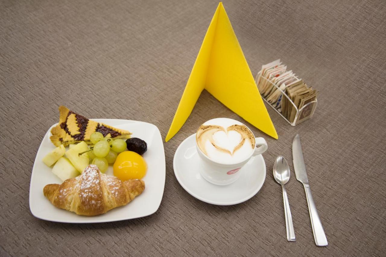 Hotel Villa Enea カットーリカ エクステリア 写真